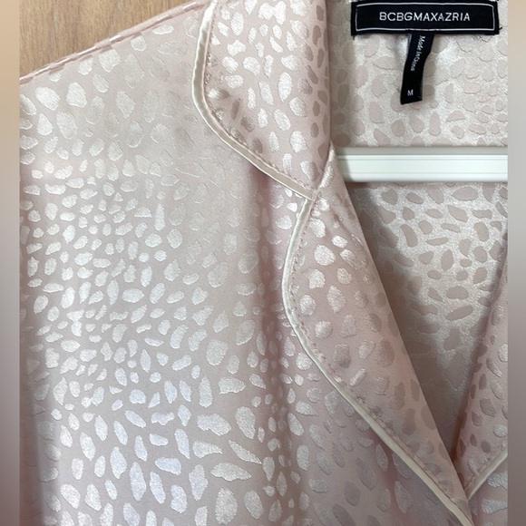 BCBGMaxAzria Other - BCBGMaxAzria Pajama Set M 2pc Top Shorts Lounge Sleepwear Women’s